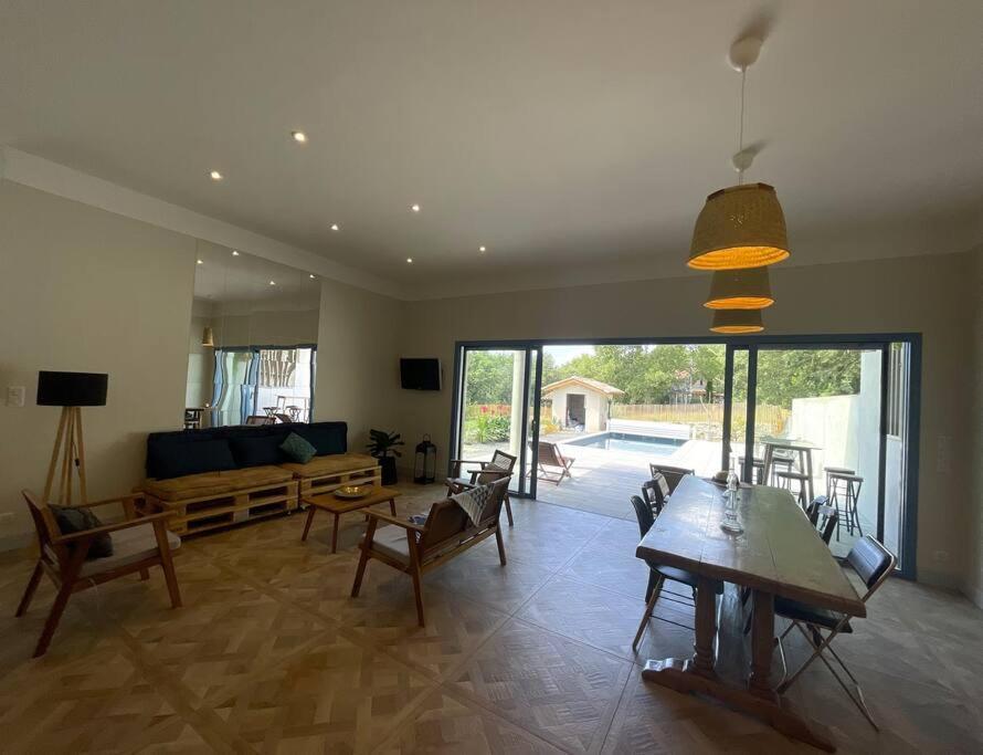 Le Pavillon D'Ete 4* - Elegant Et Lumineux Βίλα Saint Alban Auriolles Εξωτερικό φωτογραφία